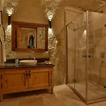 Acropolis Cave 3* אורגופ