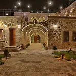 Acropolis Cave אורגופ