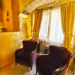 Acropolis Cave 3* אורגופ