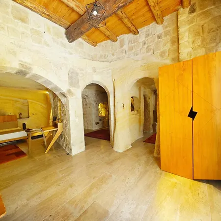 Hotel Acropolis Cave
