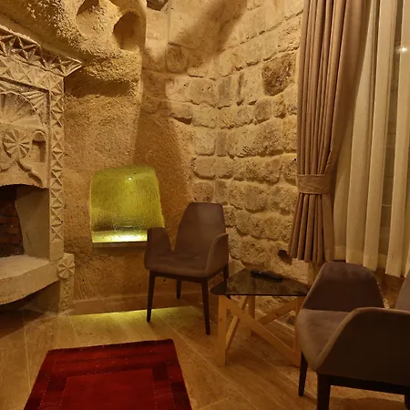 Acropolis Cave 3*