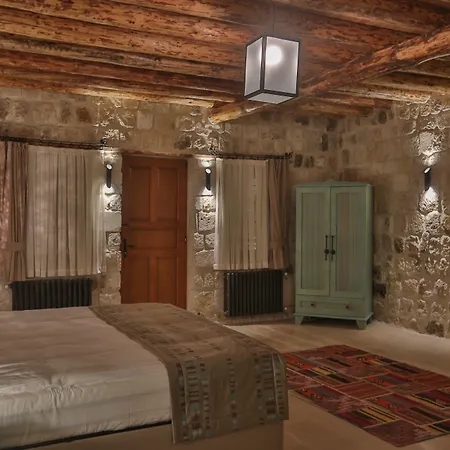 Acropolis Cave Otel