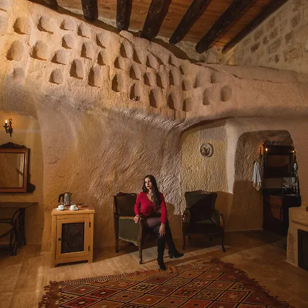 Hotel Acropolis Cave 3*