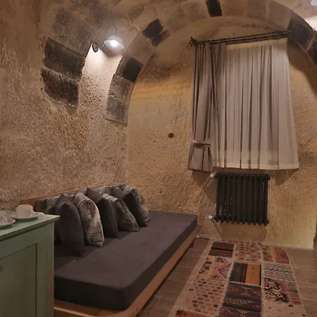 Acropolis Cave Otel 4*