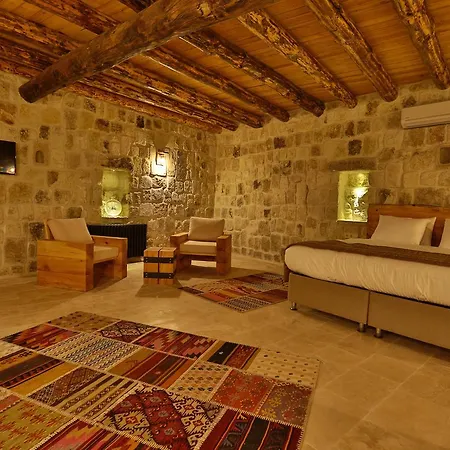 Acropolis Cave 4*
