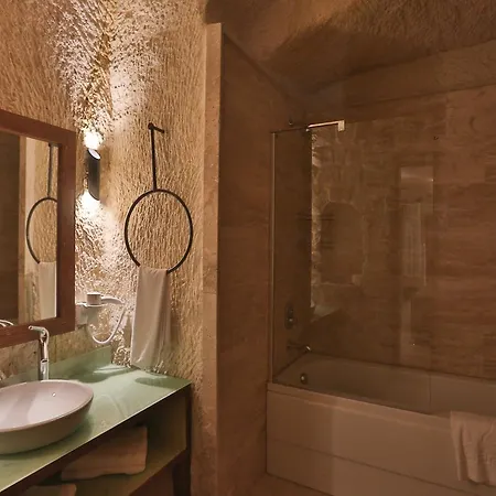 Acropolis Cave 4*