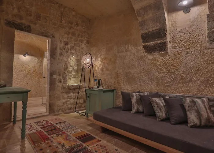 Acropolis Cave Hotell 4*