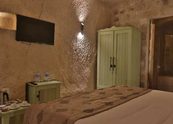 Hotel Acropolis Cave