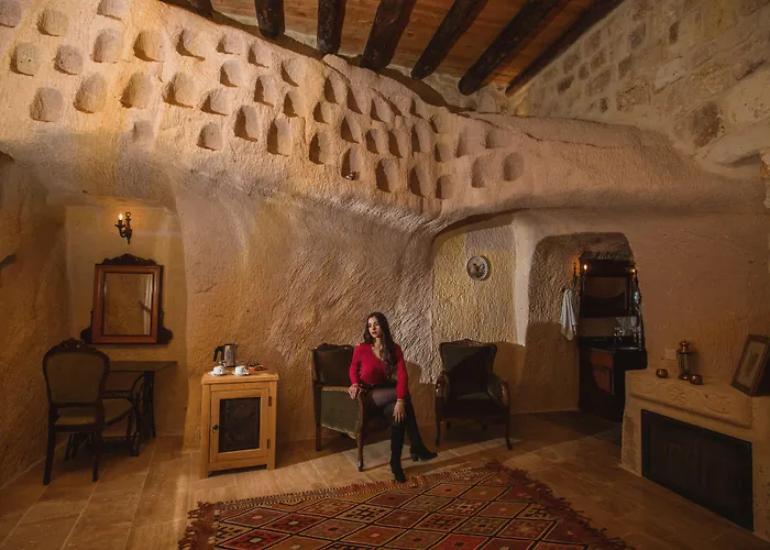 Hotel Acropolis Cave 4*