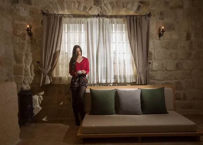 Hotel Acropolis Cave