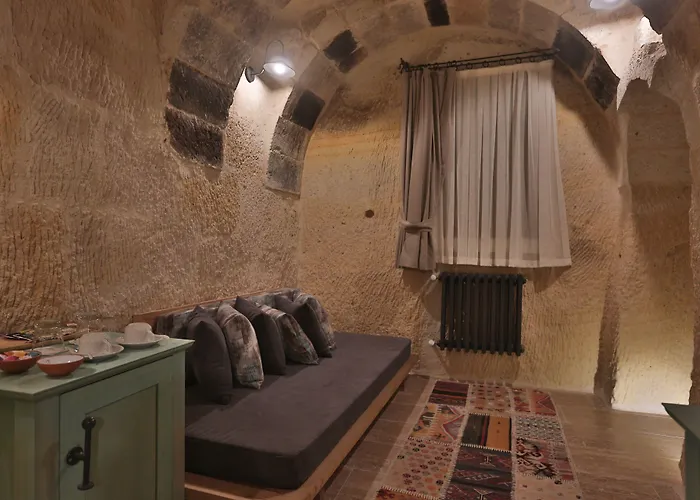 Acropolis Cave Hotel 4*