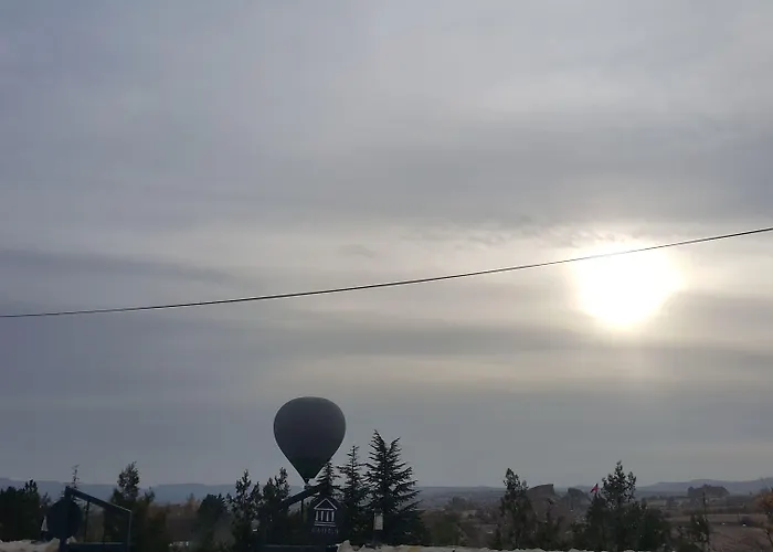 Acropolis Cave Hotell