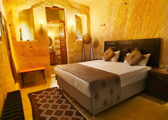 Acropolis Cave 호텔 어굽