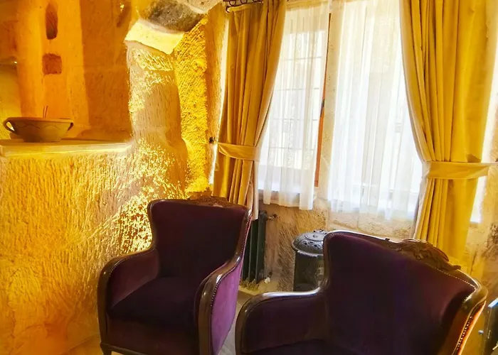 Acropolis Cave 4* 어굽