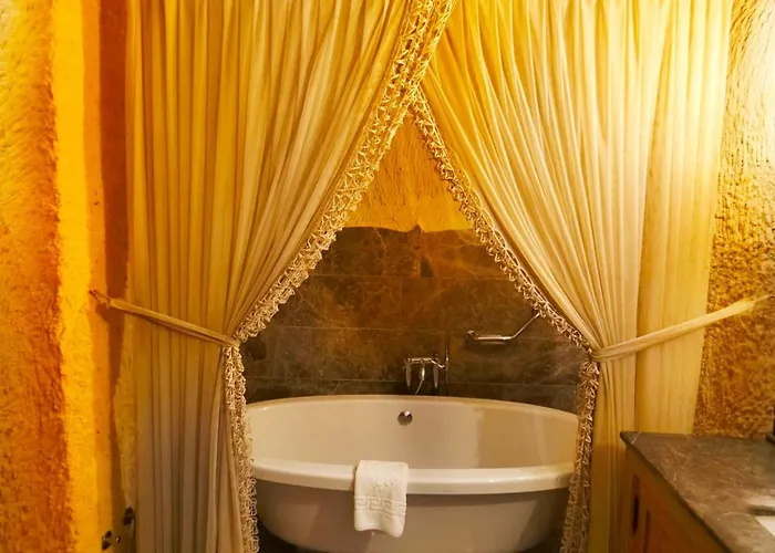 호텔 Acropolis Cave 4*